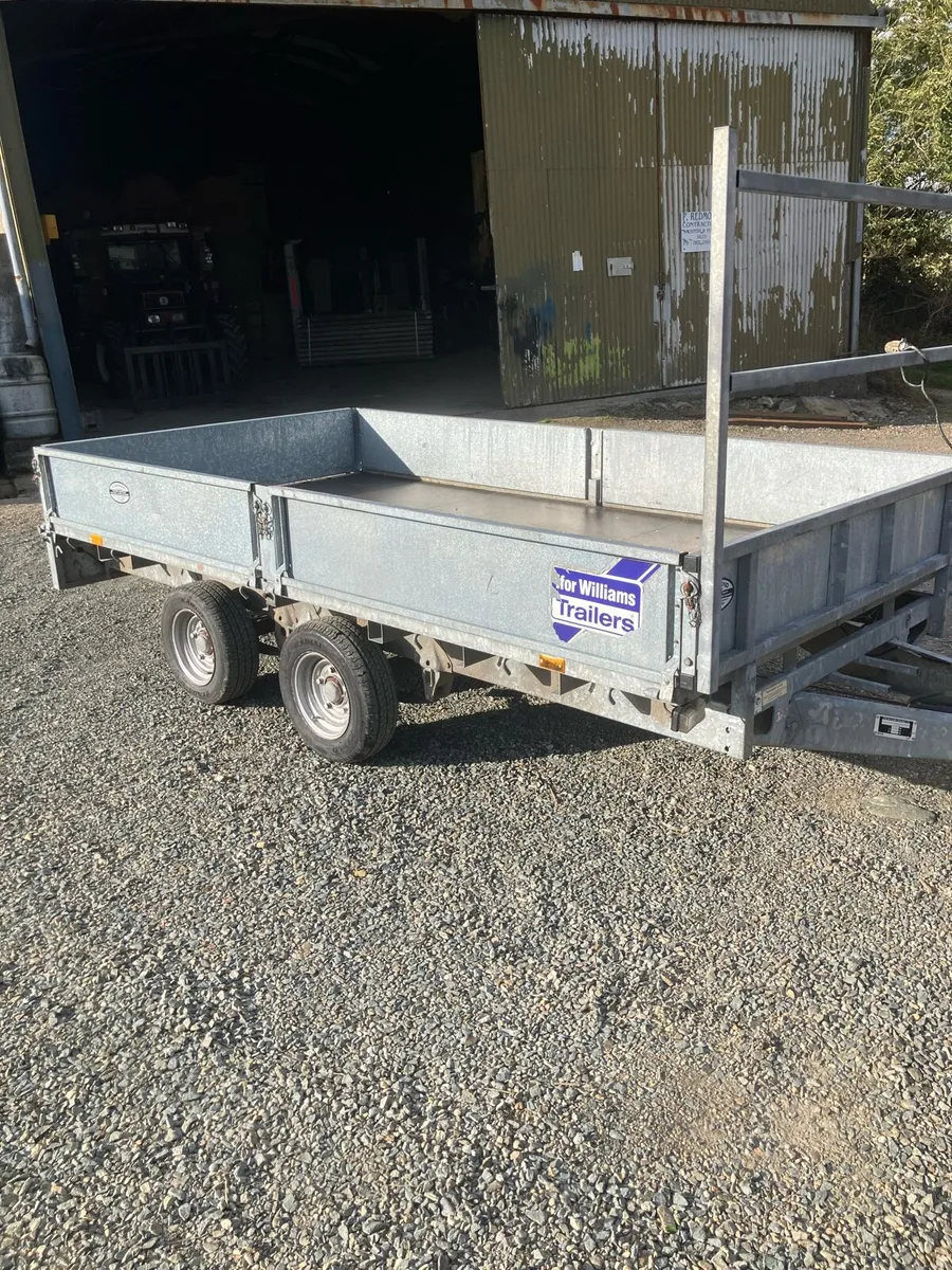 Trailer - Image 1