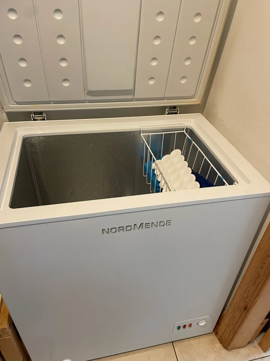 Chest Freezer - Image 2