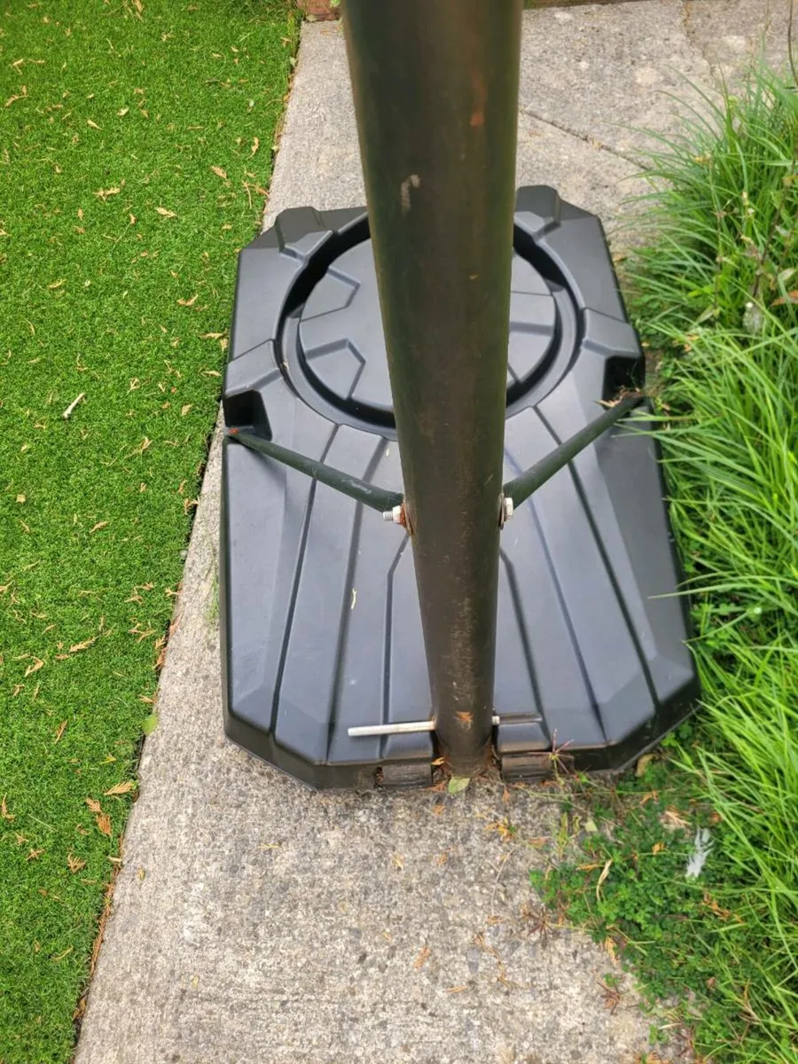 Thorp adjustable Basketball stand - Image 3