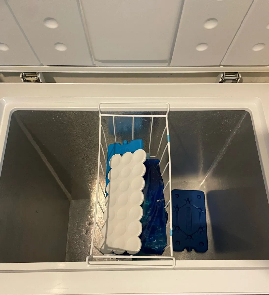 Chest Freezer - Image 4