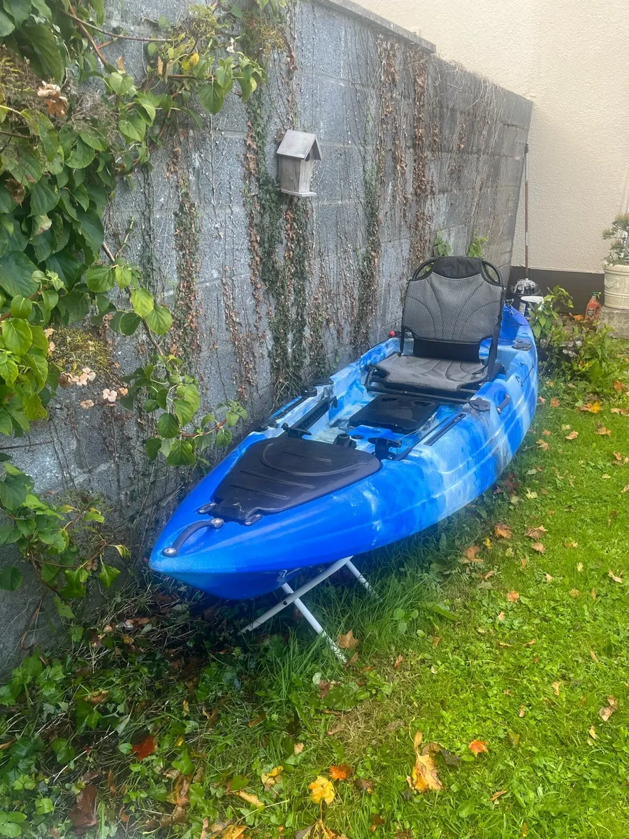 Fishing Kayak 10ft - Image 1
