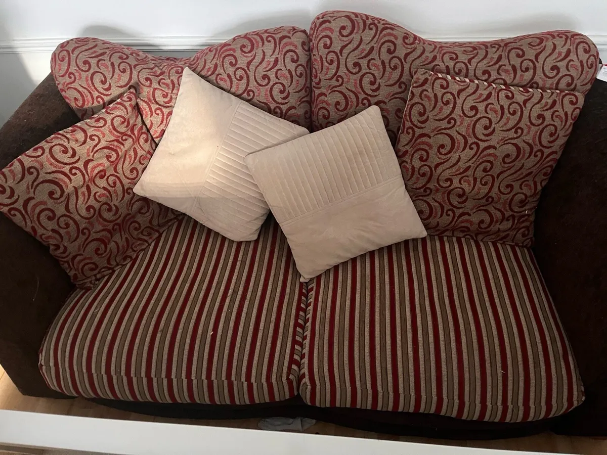 Free sofa - Image 1