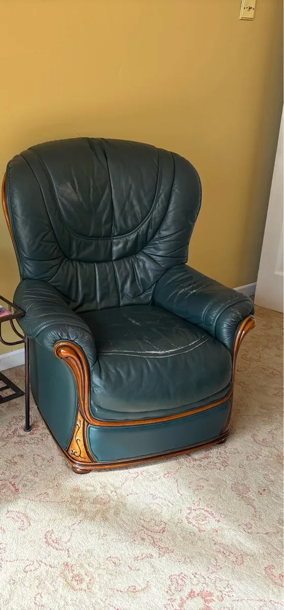 Vintage Leather/Wood 3 Seater and 2 Arm Chairs - Image 2