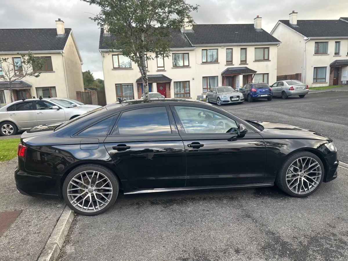 Audi A6 2015 - Image 2