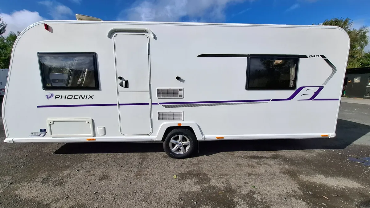 Bailey Phoinex 640 Island bed caravan - Image 3