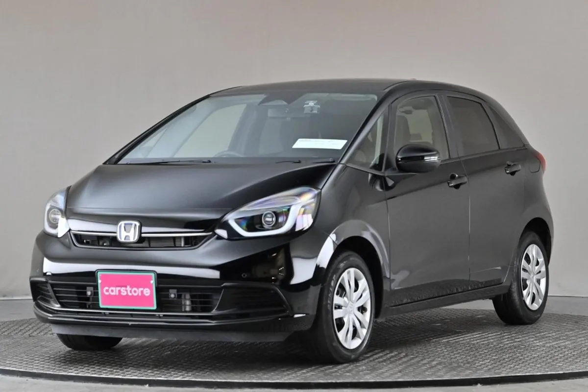 Honda Fit 1.5 109BHP HEV E-cvt  park Sensors - Image 3