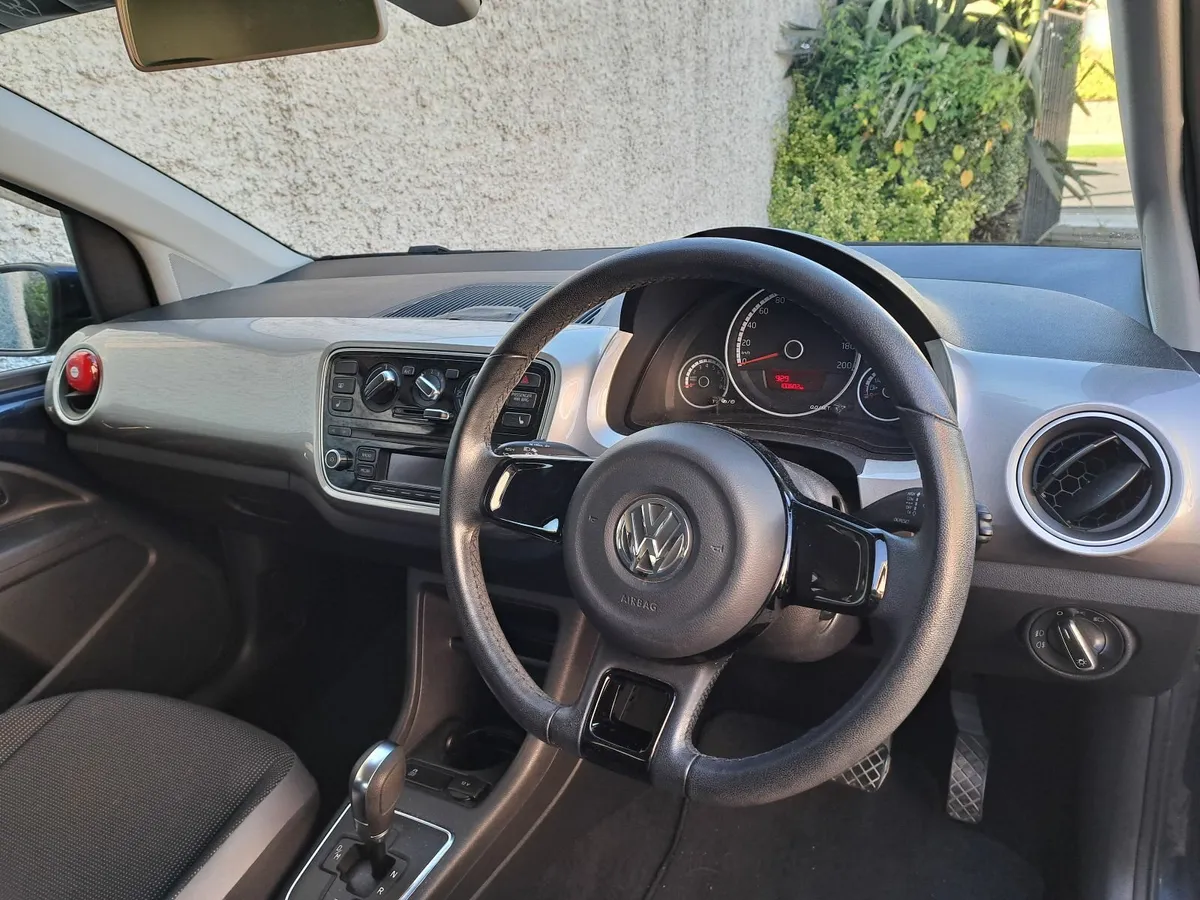 Volkswagen up! 2013 - Image 2