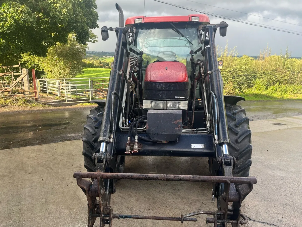 Case MXU 100 & loader - Image 3