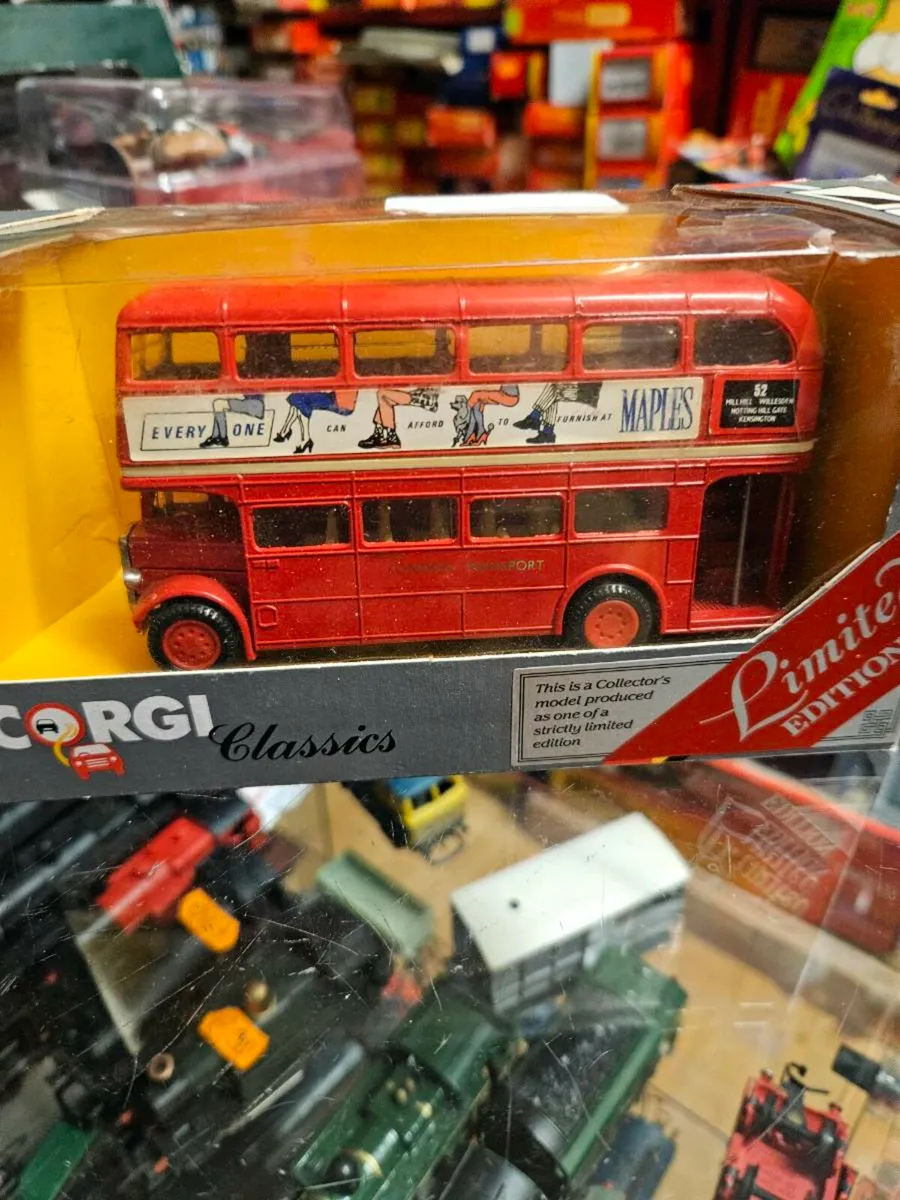 Corgi Bus - Image 2