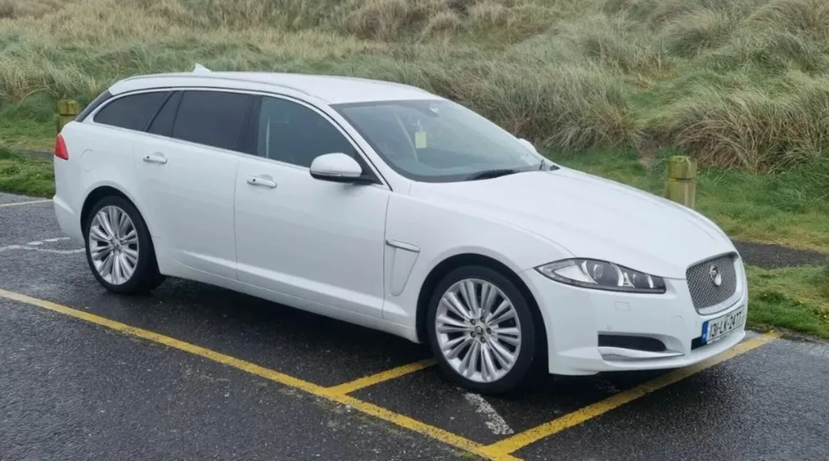 Jaguar XF 2013 - Image 2