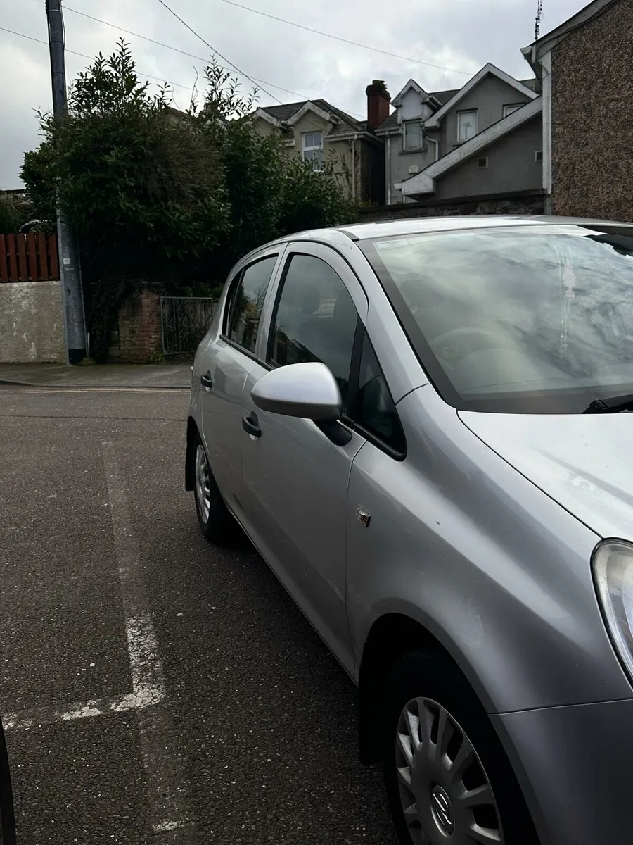 Opel corsa 1.0L 2010 - Image 4