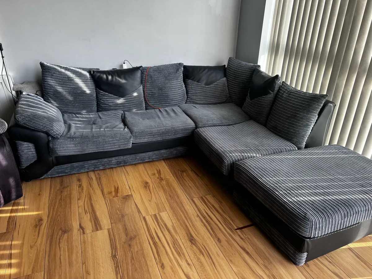 L shaped 3 seat couch & reclining armchair - Image 1