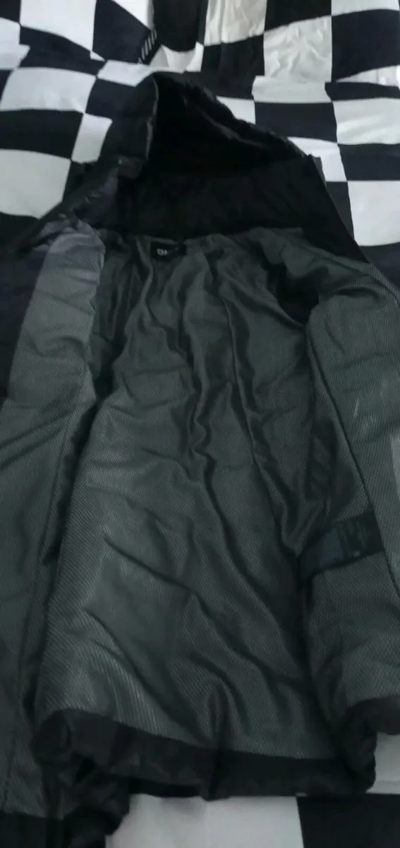 Black winter coat - Image 1