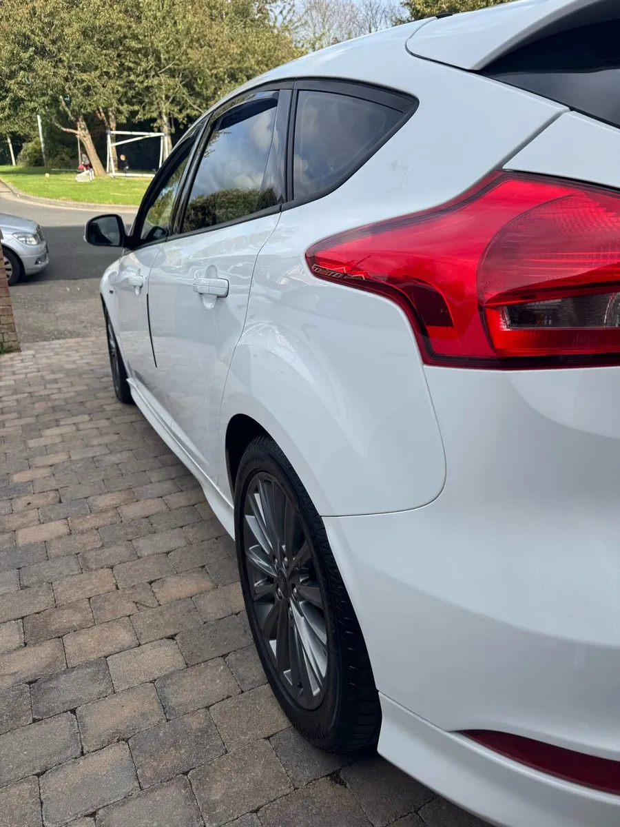 Ford Focus St-Line 1.5ltr - Image 3