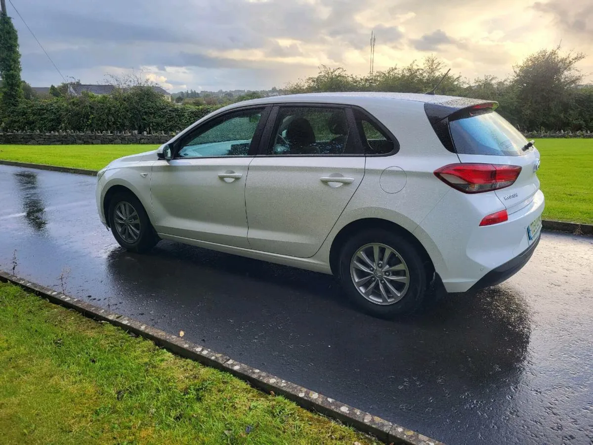 HYUNDAI I30 DIESEL  2017  MINT CONDITION - Image 3