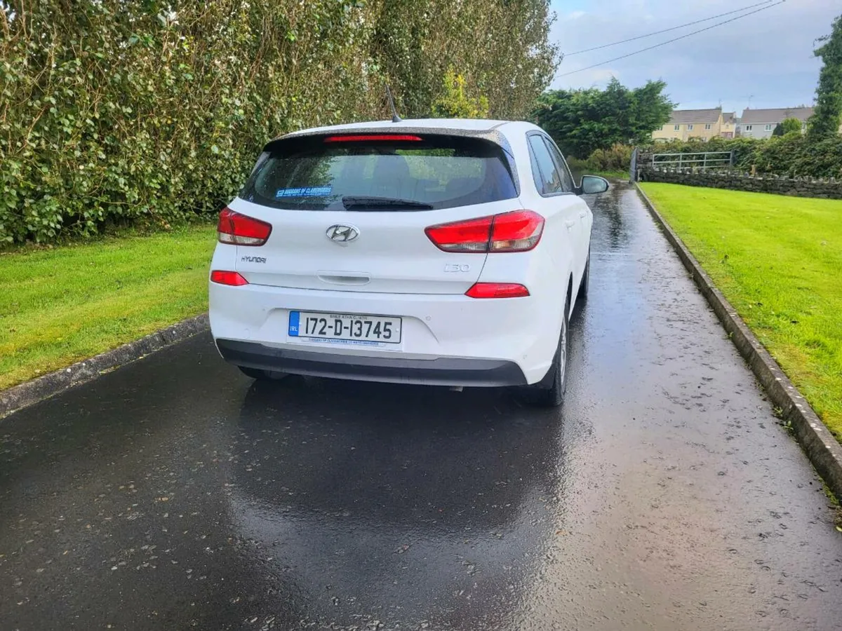 HYUNDAI I30 DIESEL  2017  MINT CONDITION - Image 4
