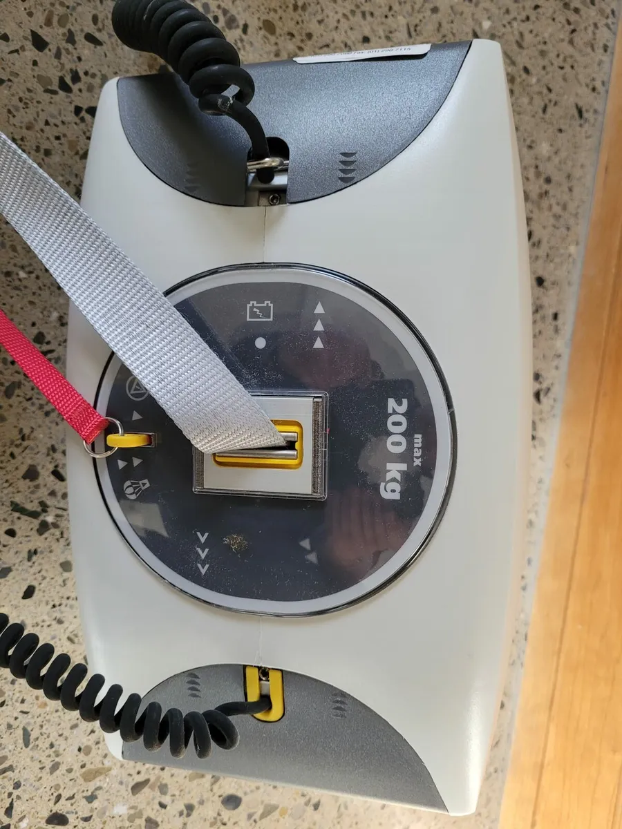 Guldmann hoists - Image 3