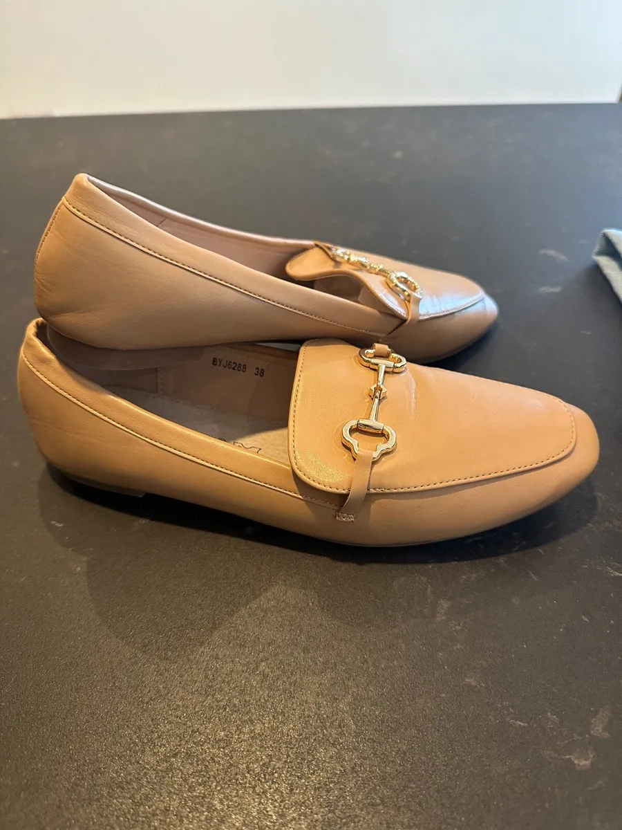 Shoes - Image 4