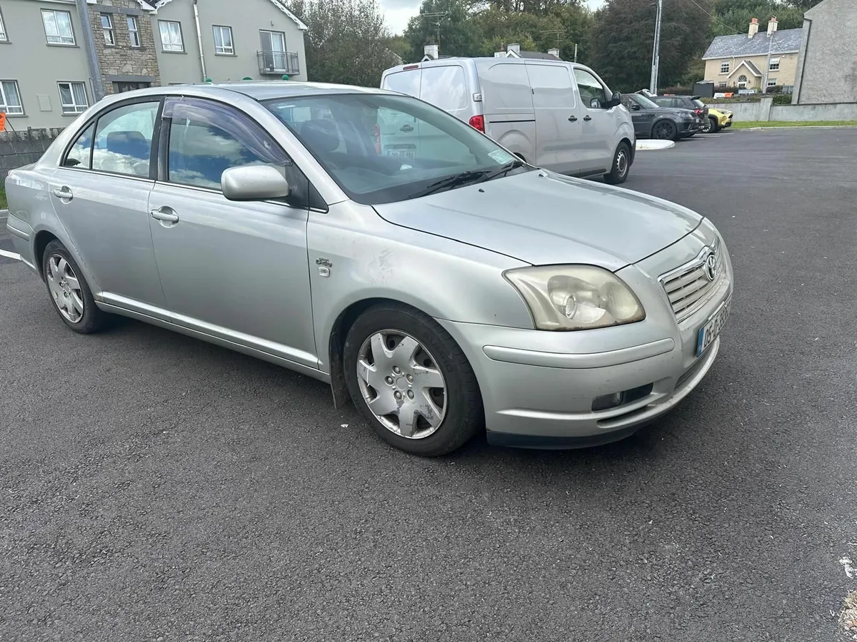 Toyota Avensis 2005 - Image 2