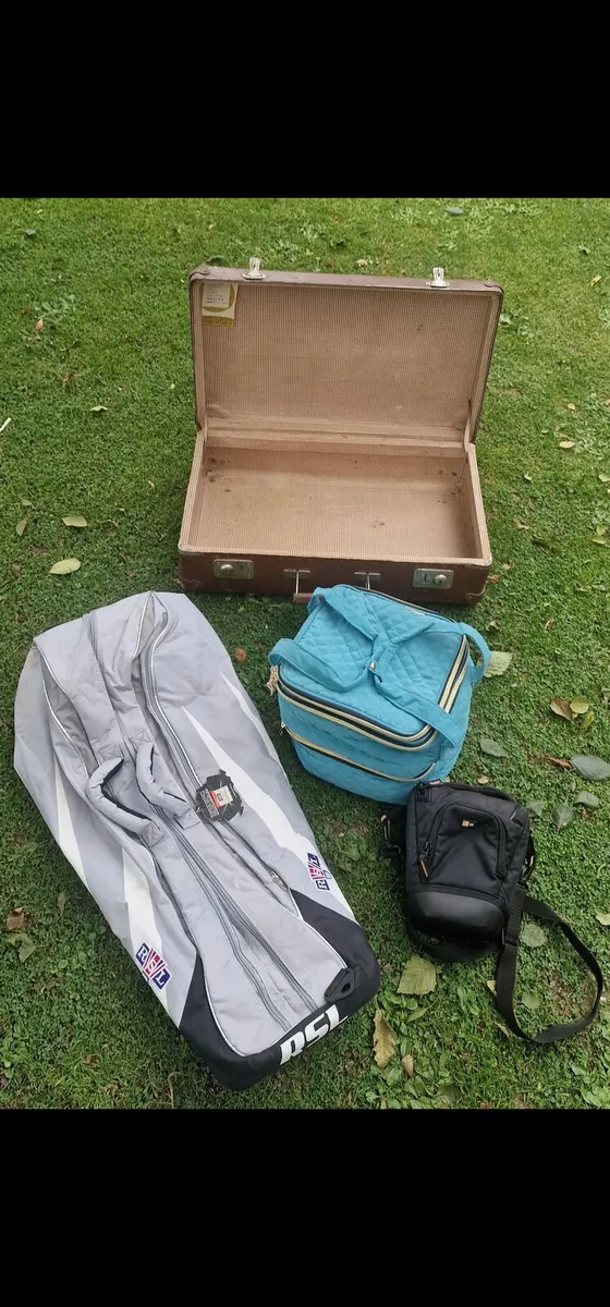 Car boot sale - Image 3