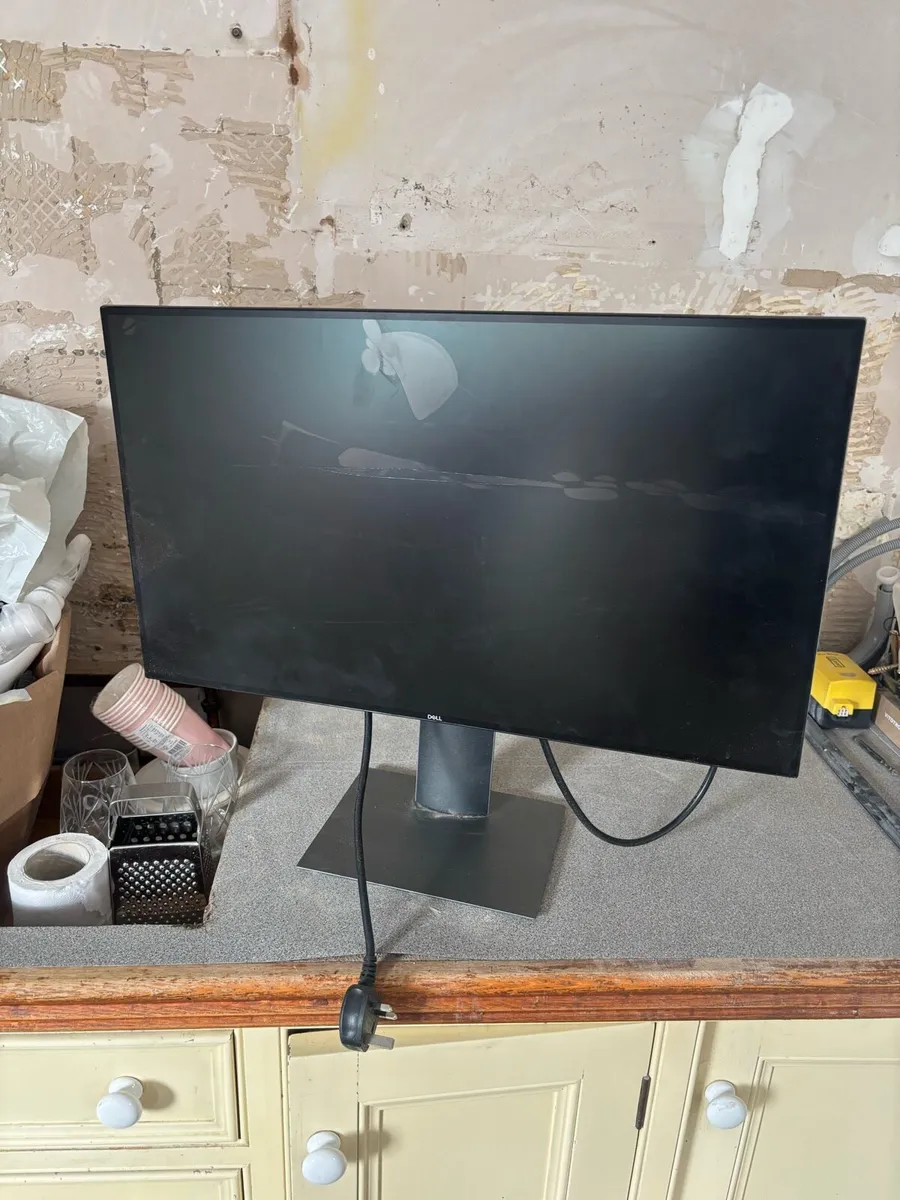 Computer screen - Image 1