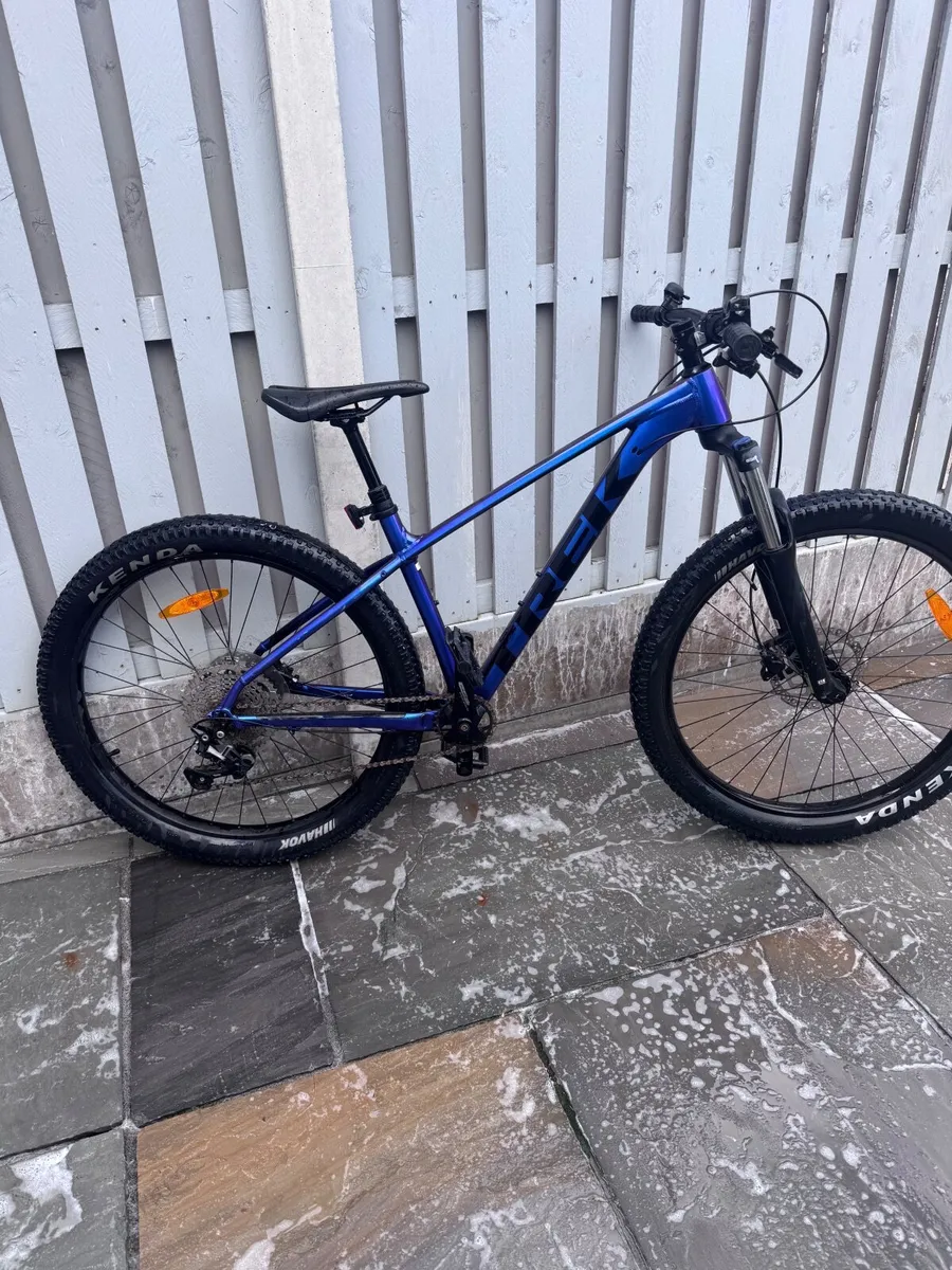 Mountain bike - Image 1