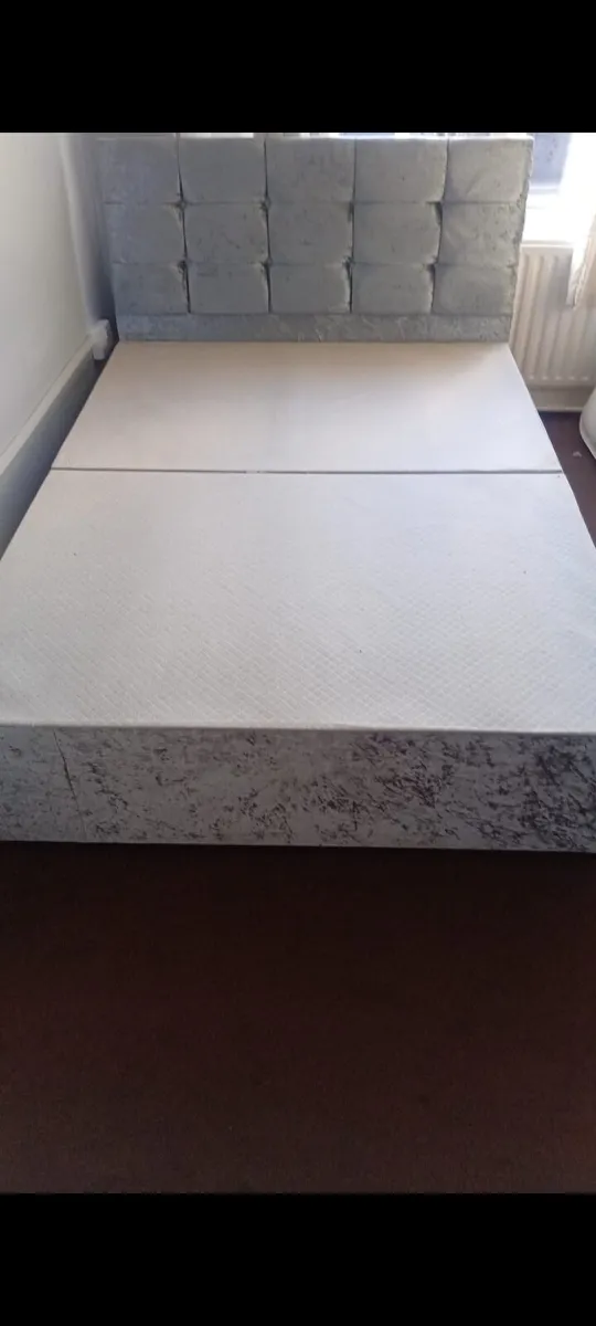 Double bed with storage - Image 1