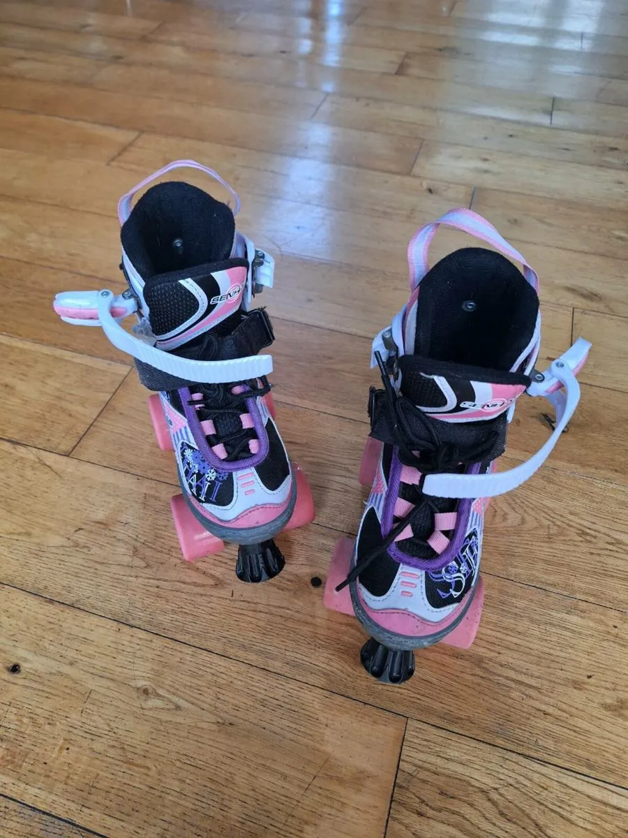 Roller Boot Skates child size 11-14 (29-32) - Image 1
