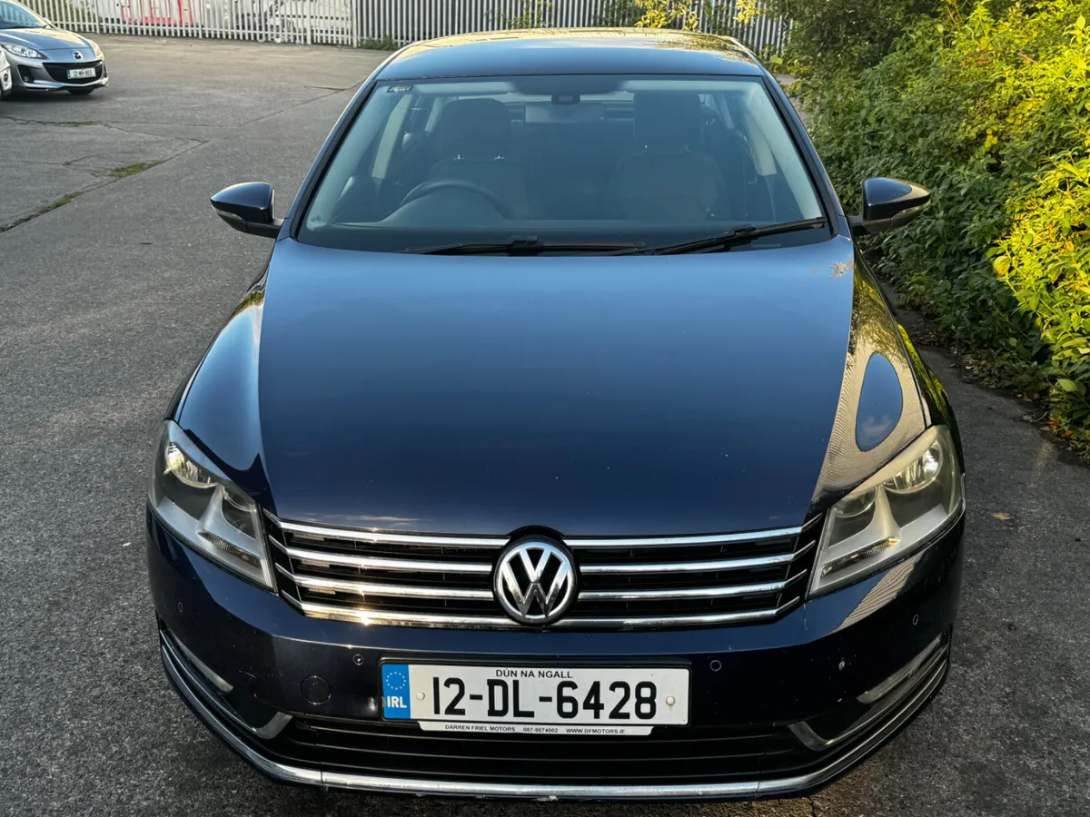 Volkswagen Passat 2012 - Image 3