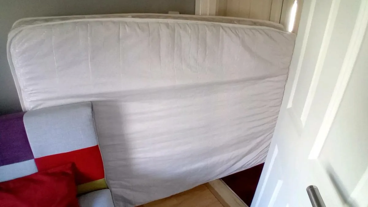Double size sofa bed and mattress - Image 4