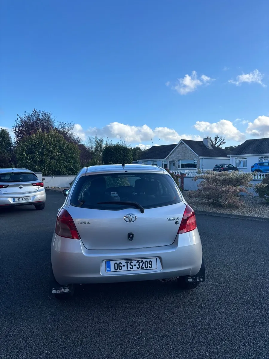 Toyota Yaris 2006 - Image 2