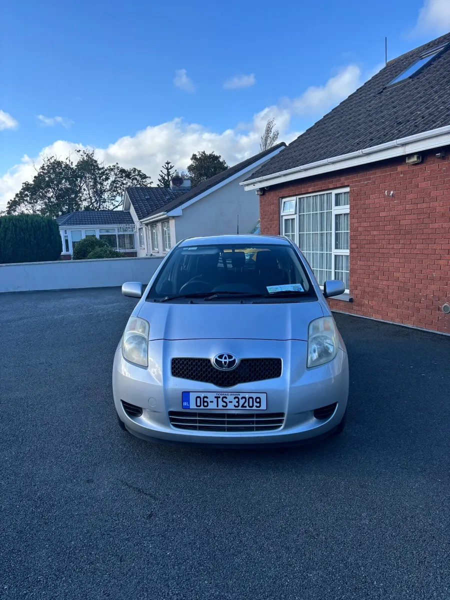 Toyota Yaris 2006 - Image 3