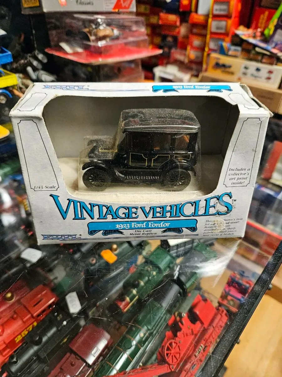 Corgi ERTL Ford - Image 1