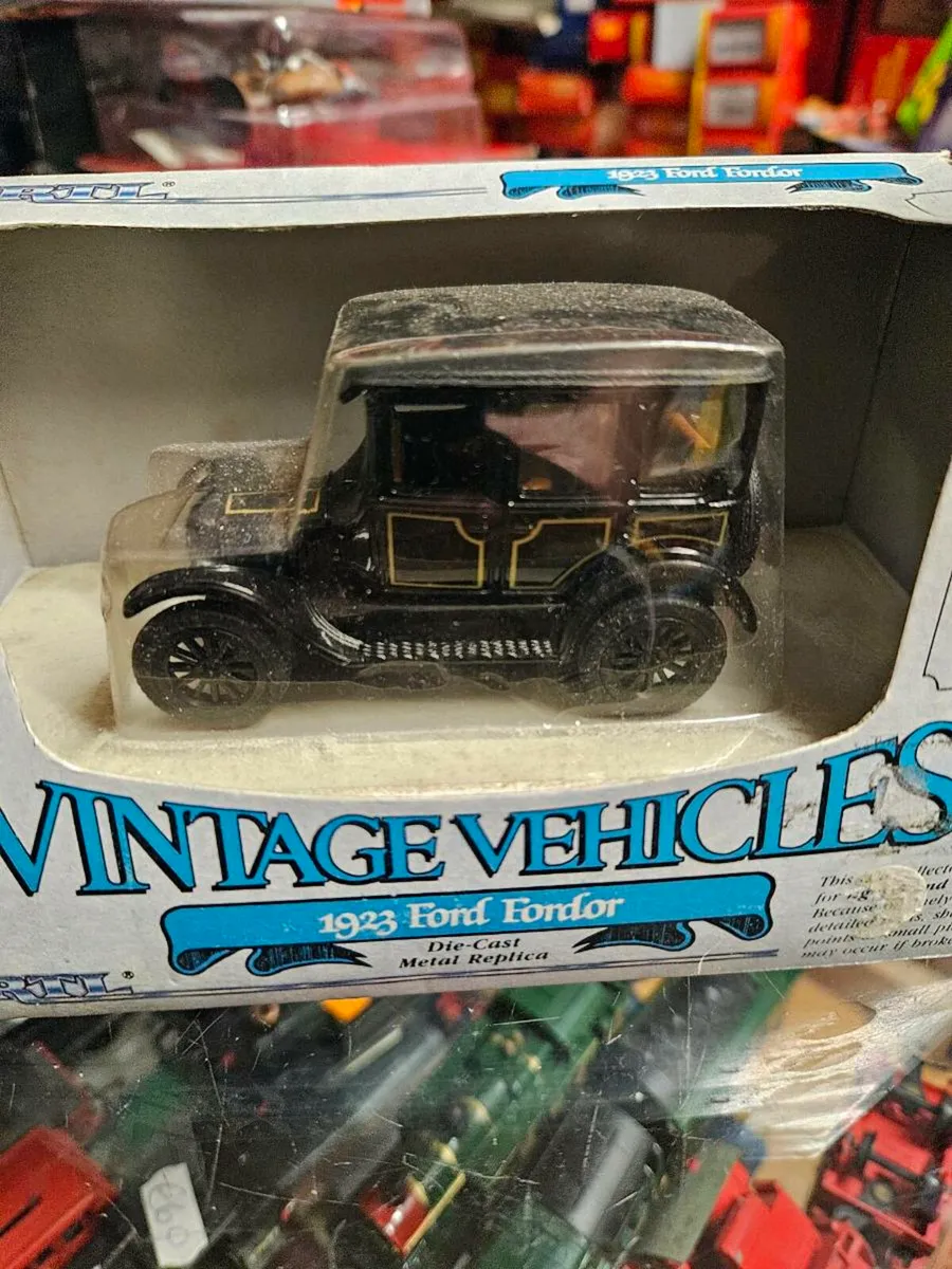 Corgi ERTL Ford - Image 2