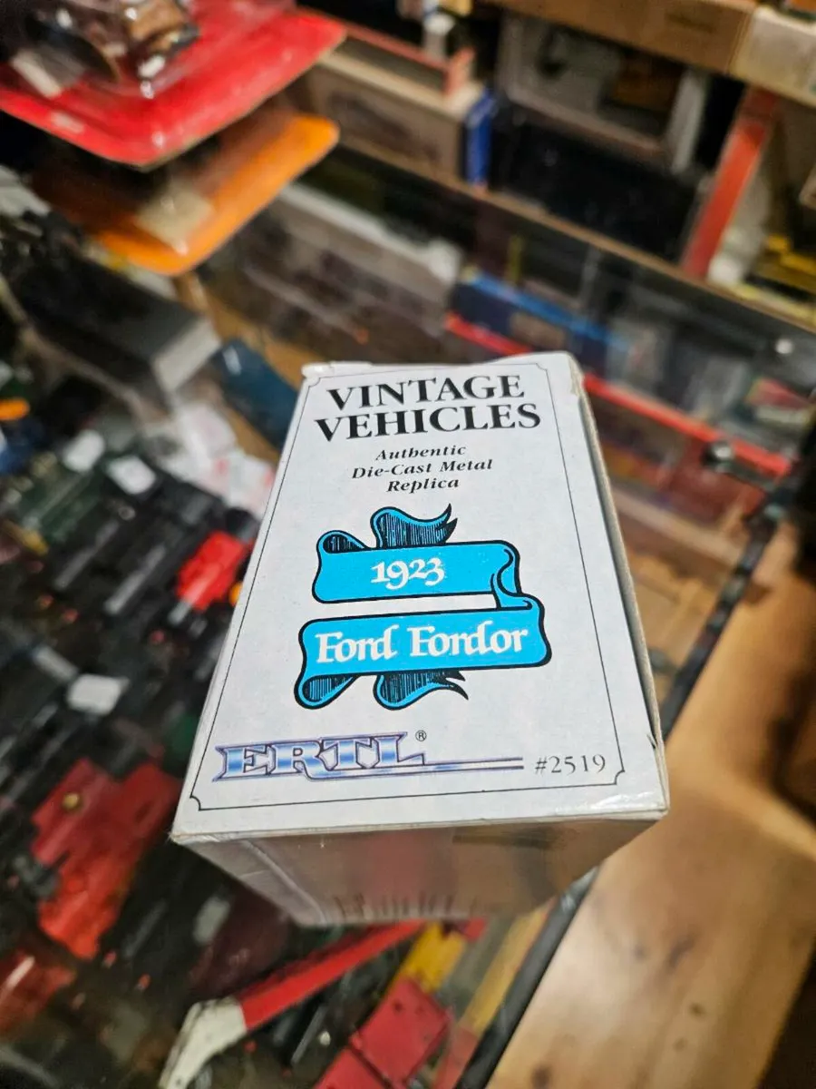 Corgi ERTL Ford - Image 3