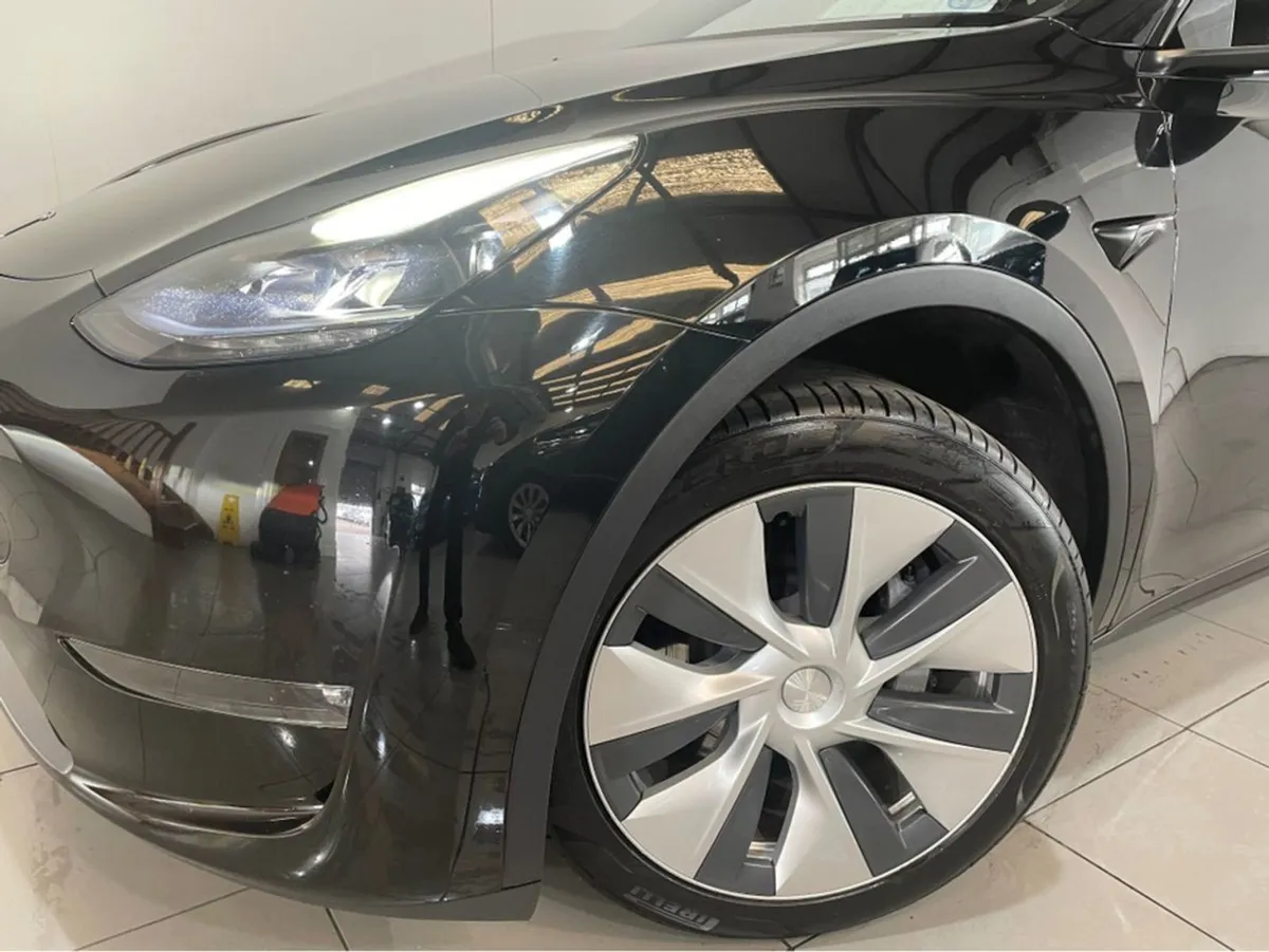 Tesla Model Y Long Range AWD Dual Motor - Image 4