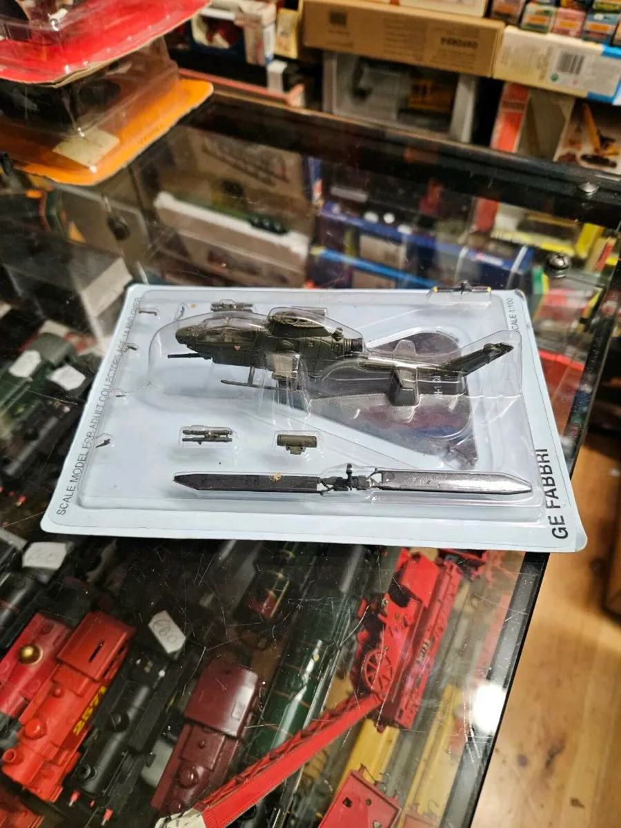 Corgi Atlas Helicopter - Image 1