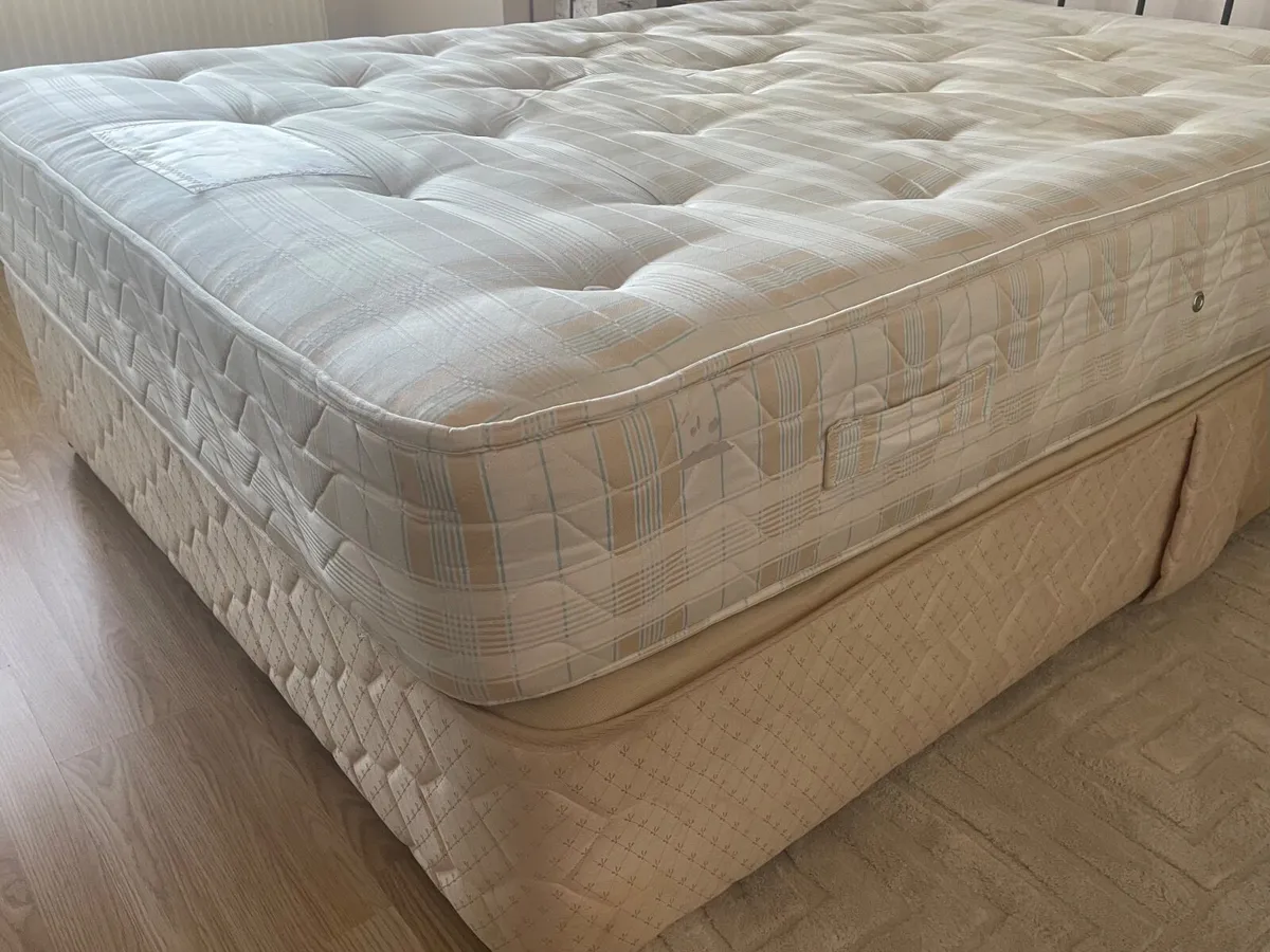 Double bed with mattress - Image 1