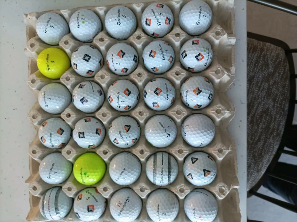 TP5 Taylor Made golf balls like new - Image 1