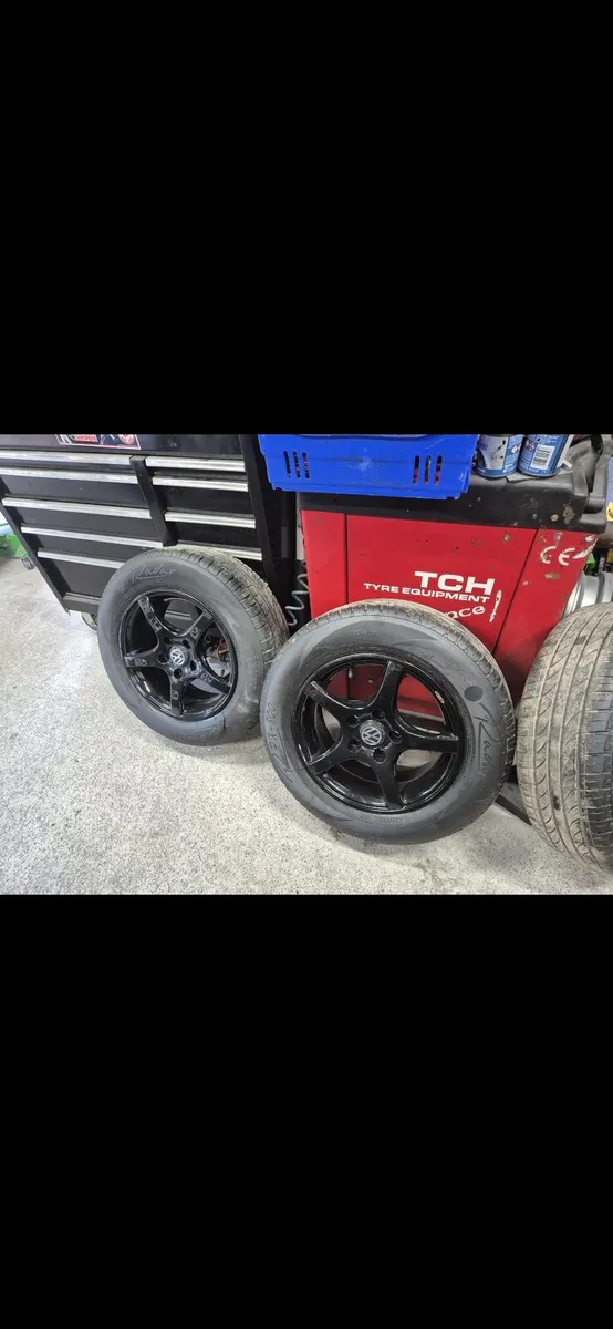 Selection of wheels and tyres - Image 4