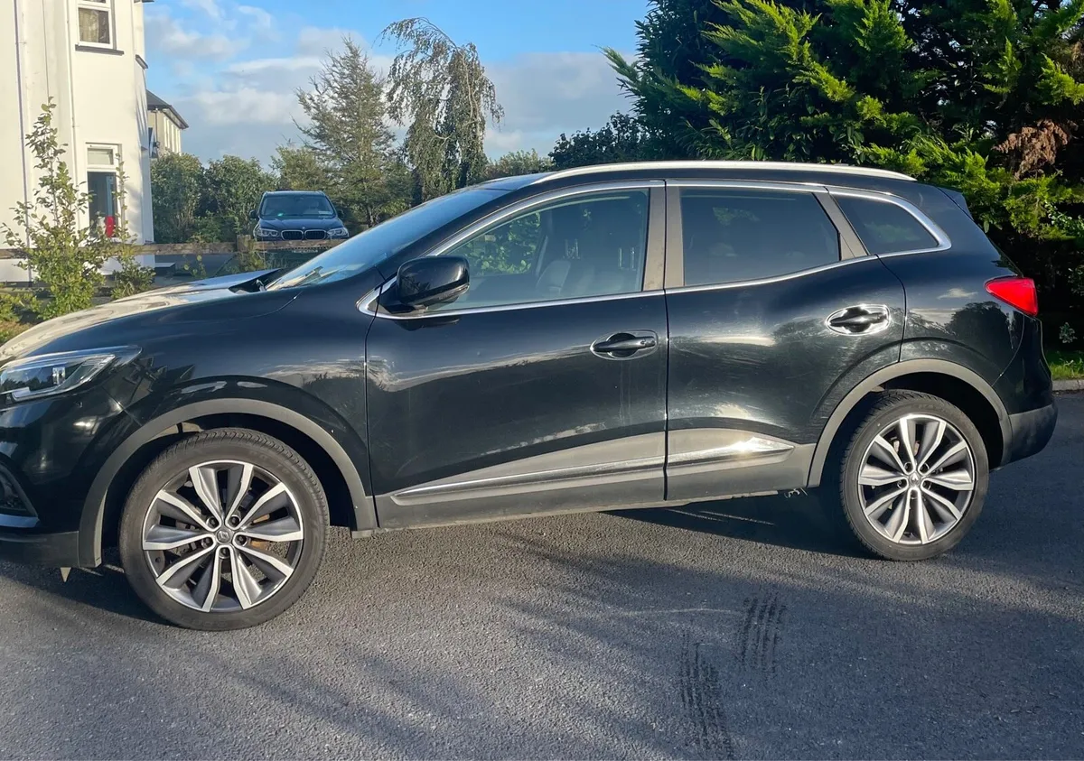Car - Image 2