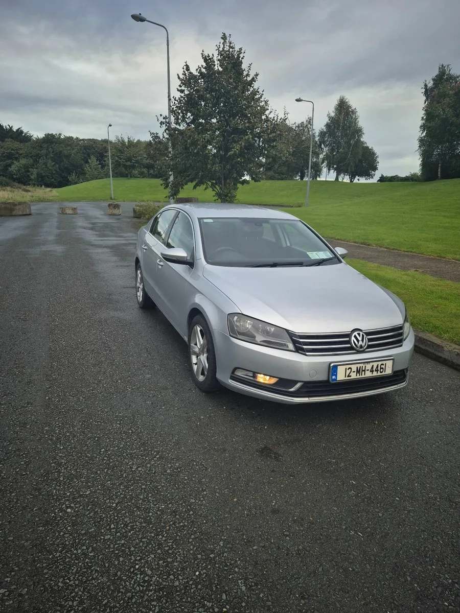 Volkswagen Passat 2012 - Image 1
