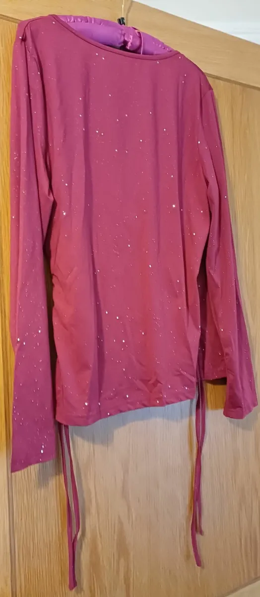 2 x Womens tops NEVER WORN. - Image 2