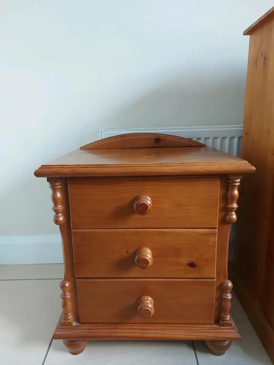 Bedside lockers - Image 2