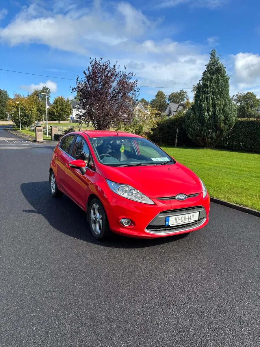 Ford Fiesta 2010 - Image 1