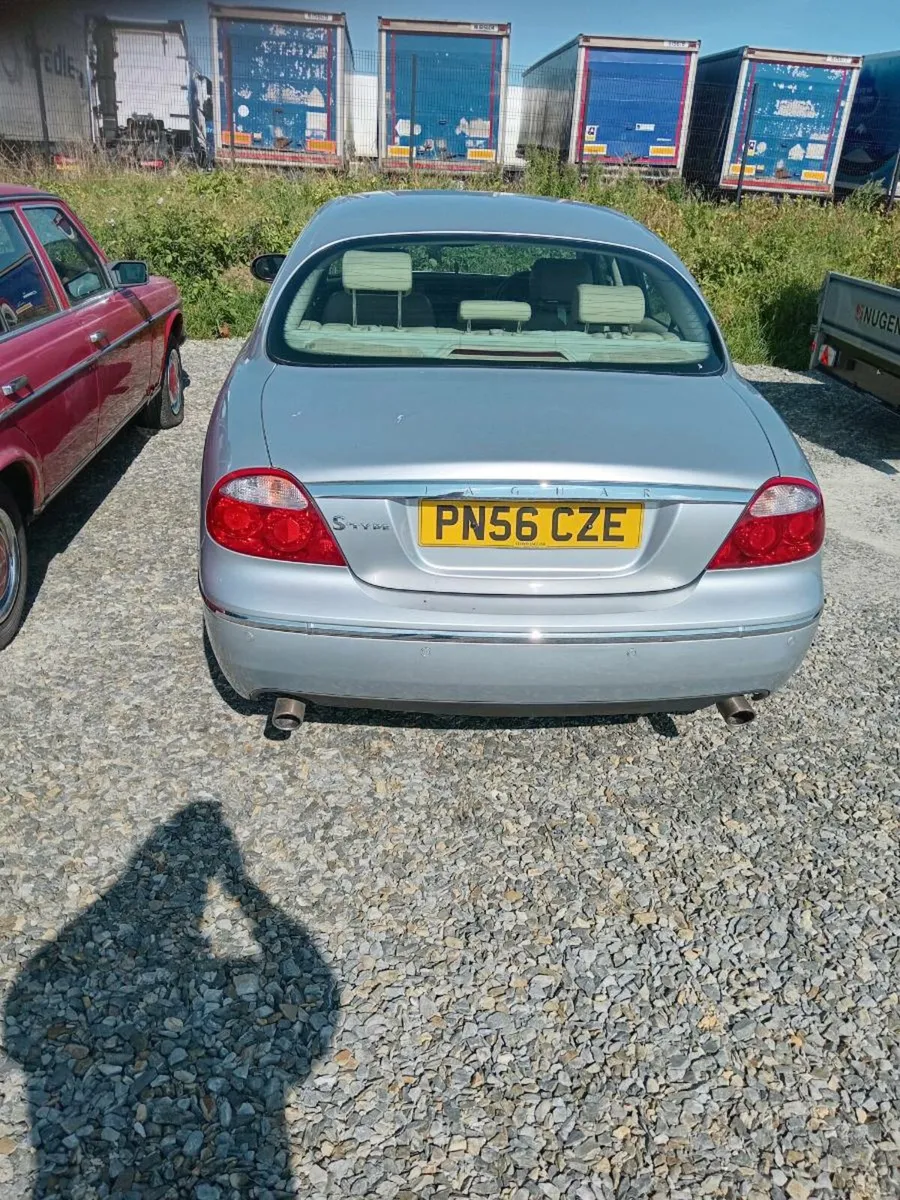 Mercedes Jaguar - Image 2