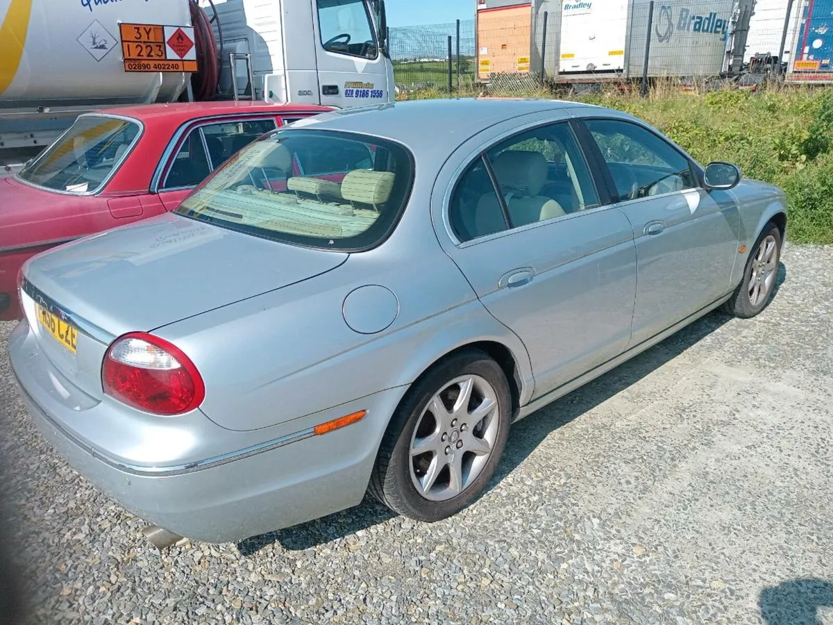 Mercedes Jaguar - Image 3