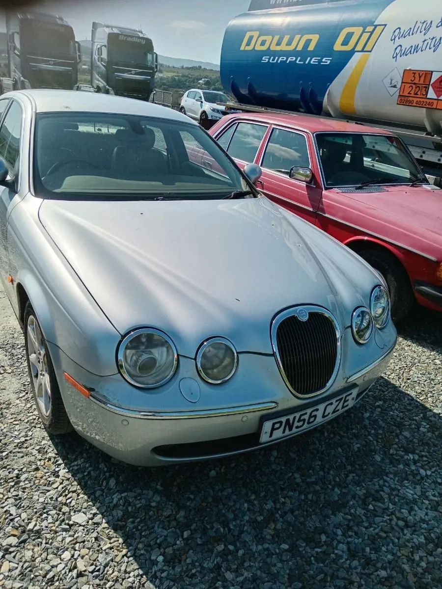 Mercedes Jaguar - Image 1