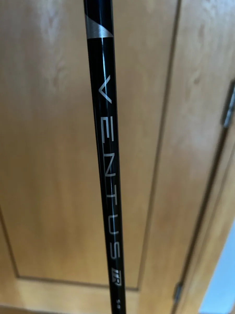 Taylormade Qi35 driver 9.0 - left handed - Image 2