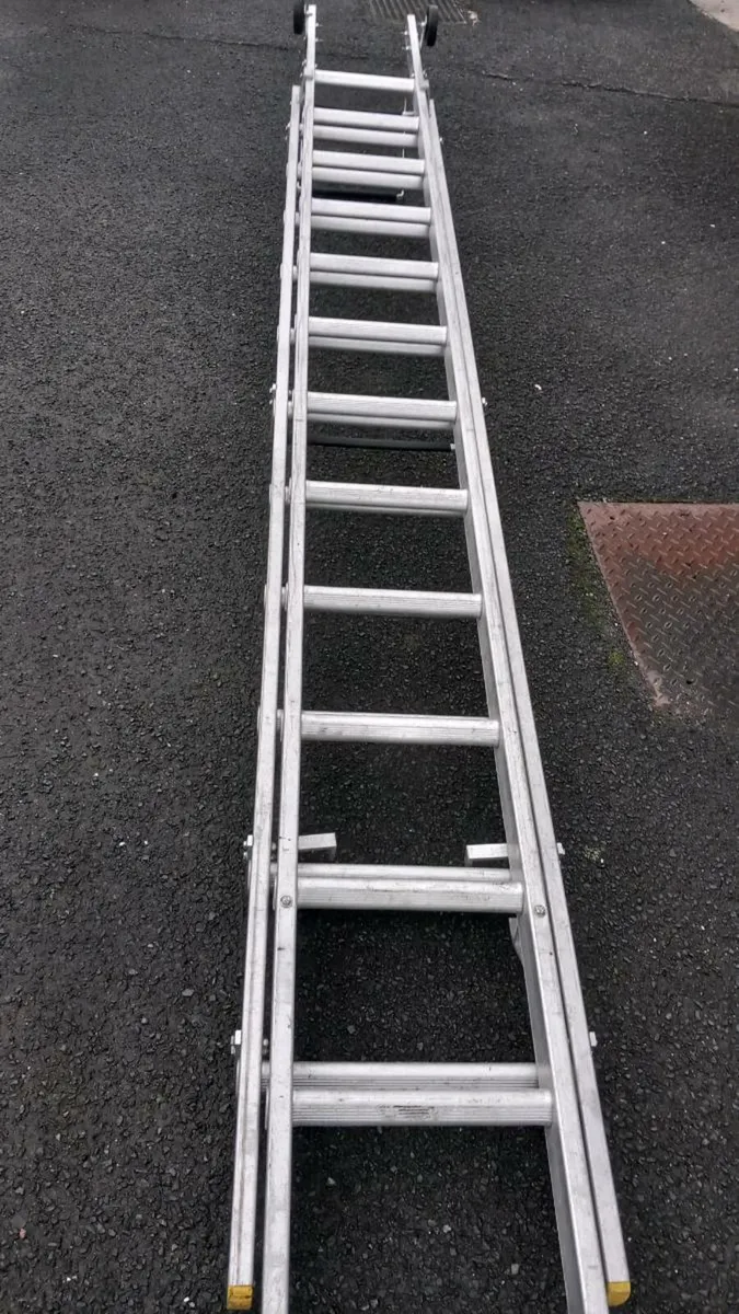 Roof ladder roofing - Image 1